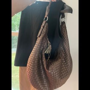Purse hobo style swag brown basket weave -No brand name just cute!!!!